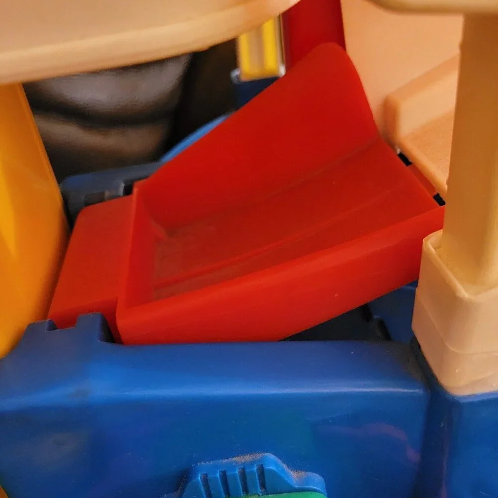 Vintage Fisher Price 1995 Little People Parking Garage with Elevator, cars ppl - Picture 8 of 12